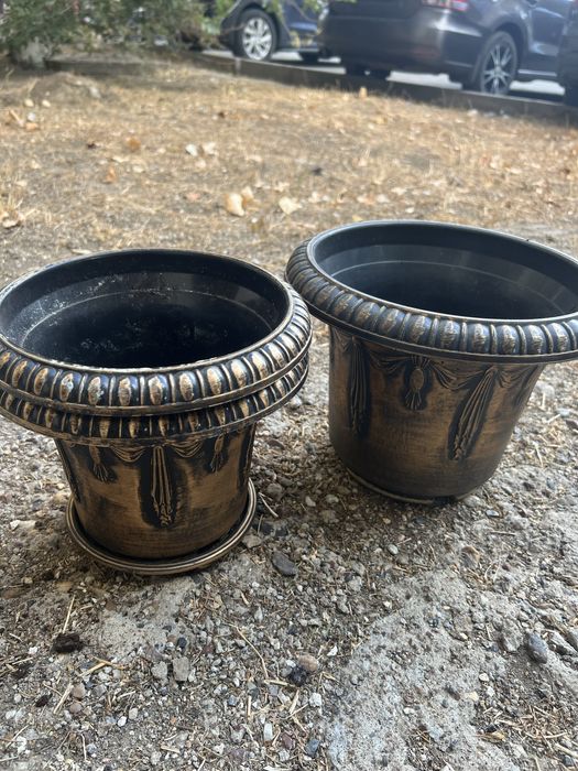 продам горшки для цветов