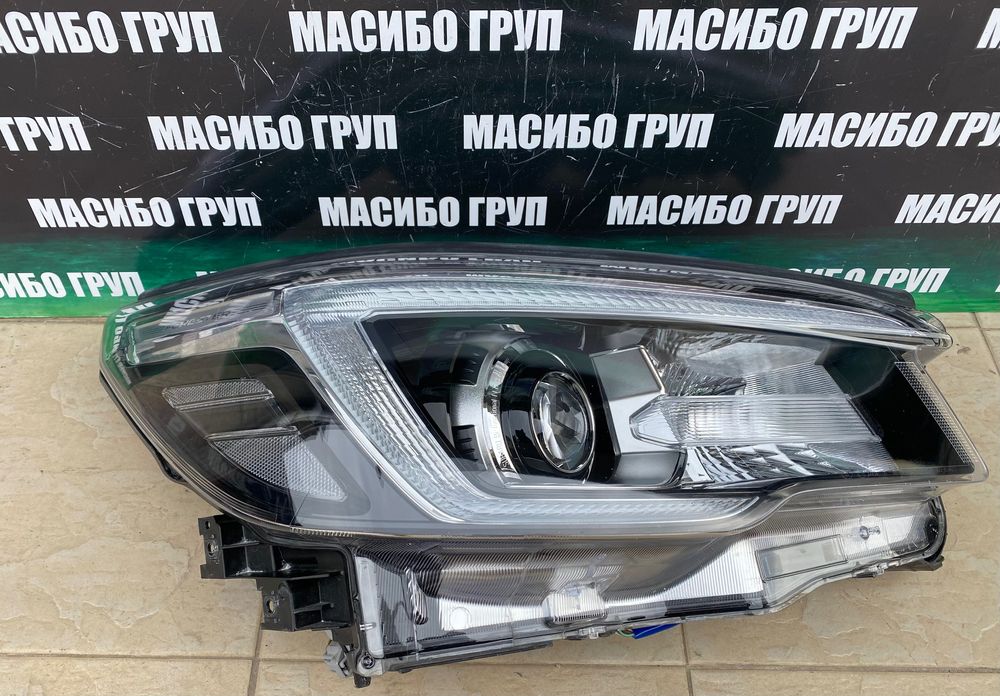Фар far десен фарове за Субару Subaru Forester Koito 100 6040J