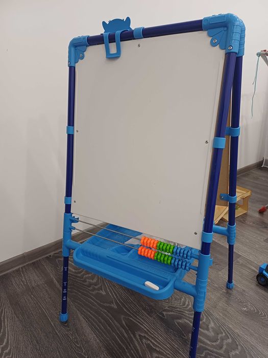 Мольберт детский. Доска для рисования детская.