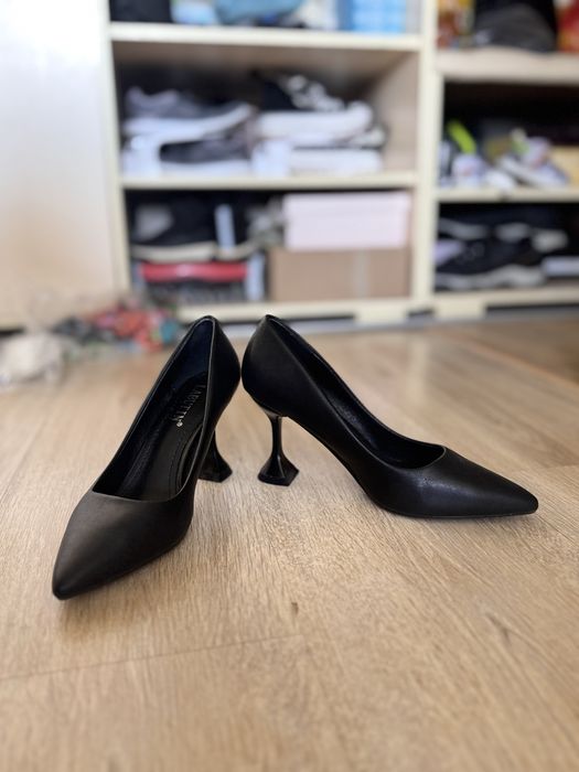 Туфли кожзам 35р