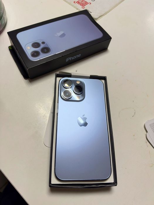 Прдам iPhone 13Pro 256GB Голубой (Оригинал)