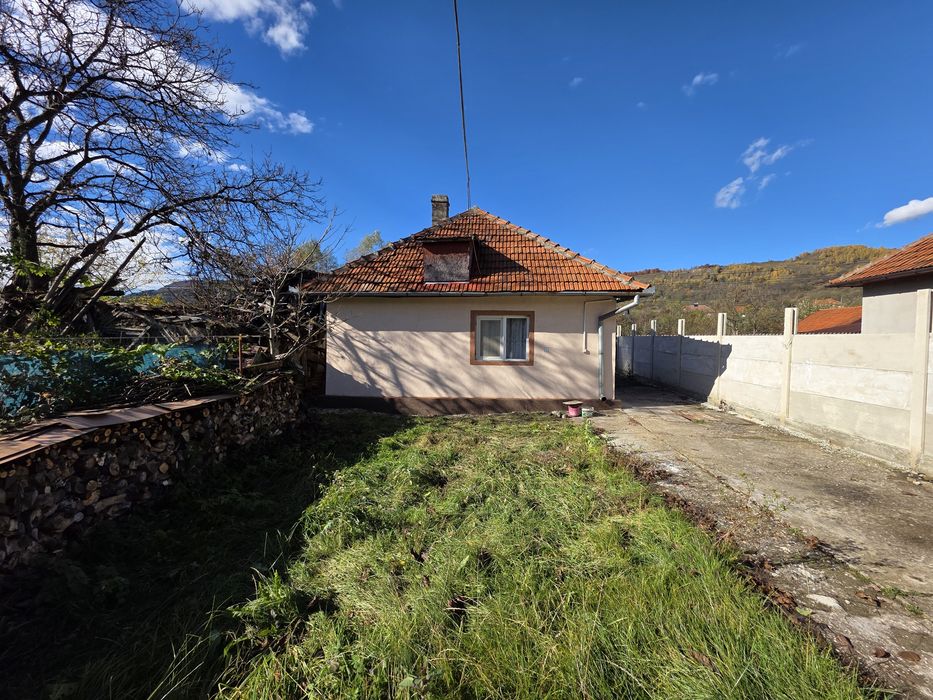 Casa in Cimpa strada principala