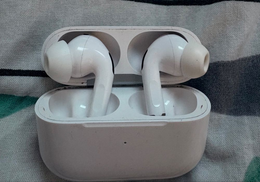 AirPods Pro  өте жақсы