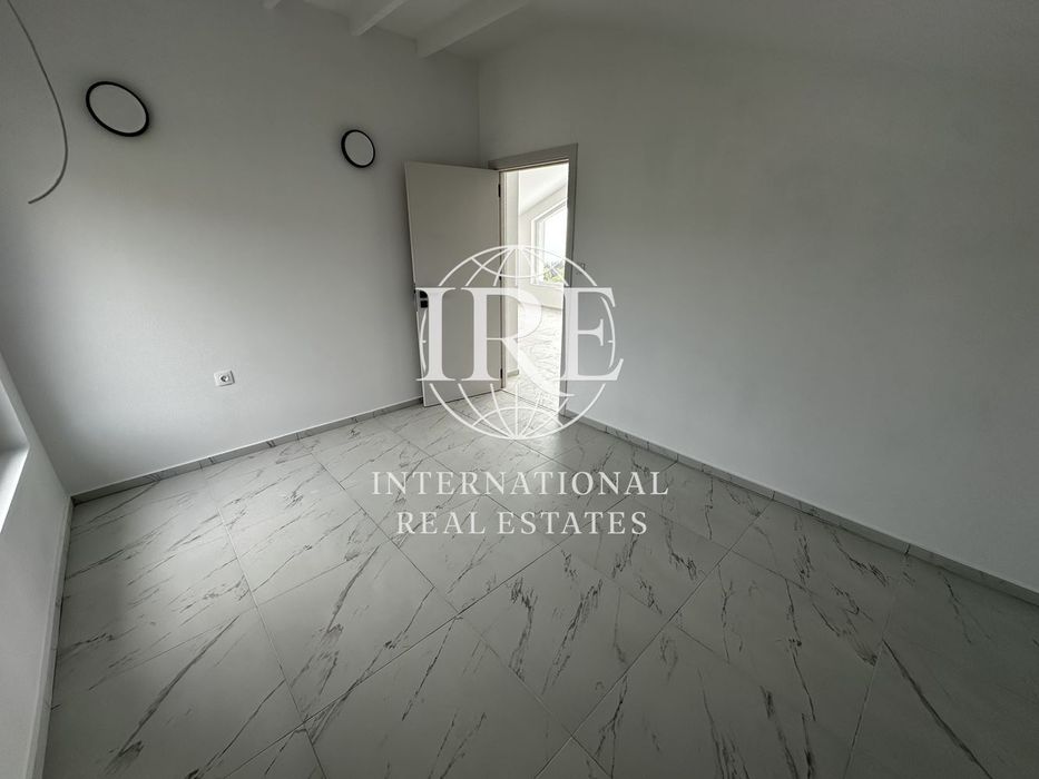 Къща в Добрич, област-гр.Балчик площ 218 цена 235000