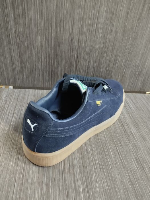 Кроссовки продам