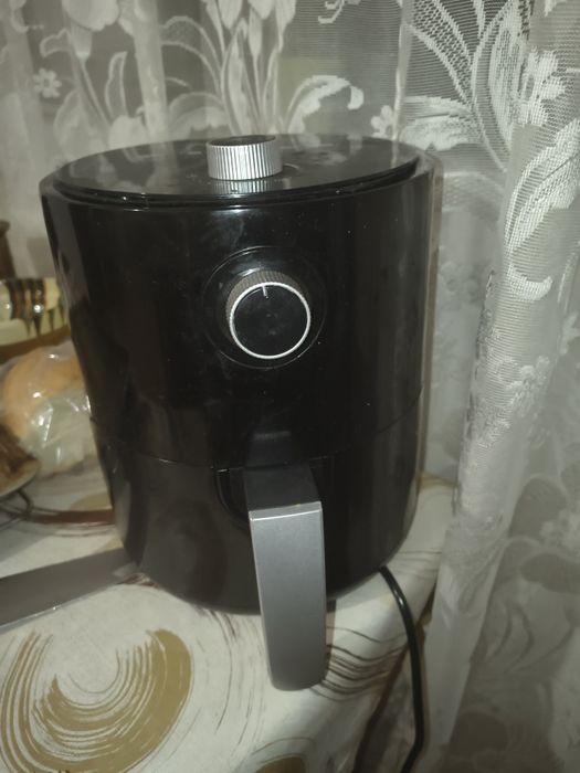Friteuza cu aer cald,Air fryer