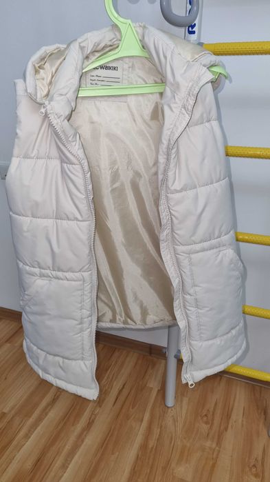 Безрукавка теплая для девочки