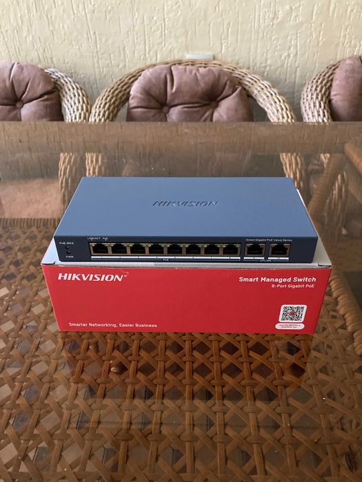 Smart Managed 8+2 Gegabit DS-3E1510P-EI/M