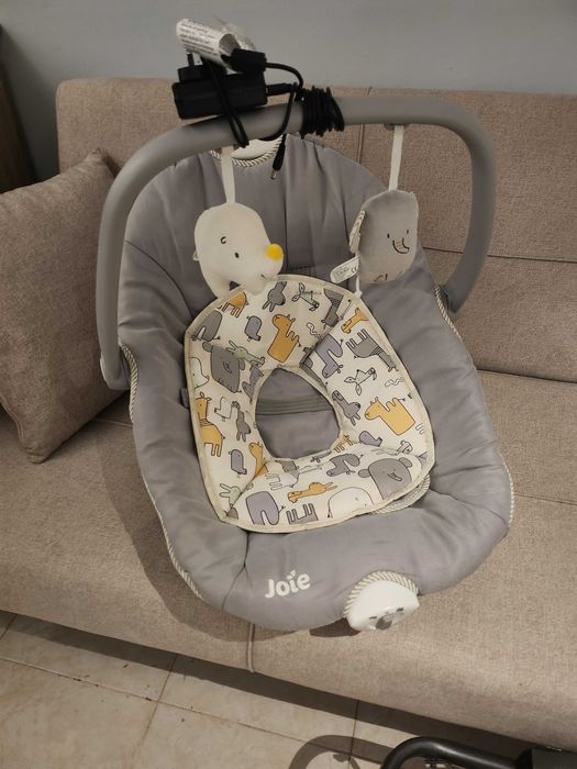 Автоматична люлка Joie