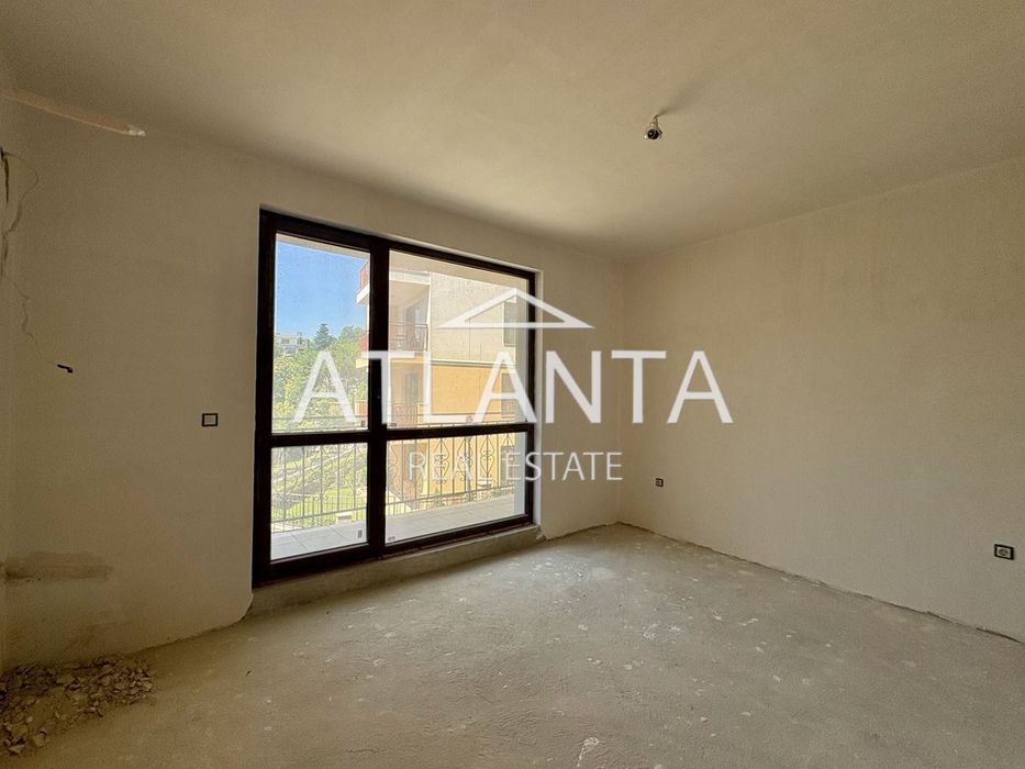 Продава се Тристаен апартамент в к.к. Св.Св. Константин и Елена - 91 кв.м за 2583 €/кв.м - Снимка #2