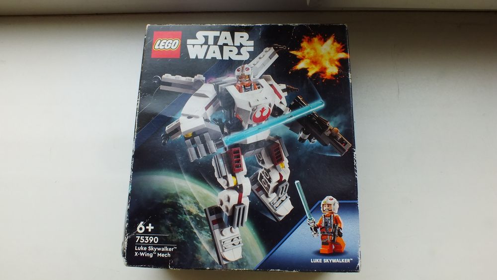 Продаётся новый набор Lego star wars 75390.
