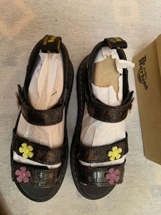 Sandale Dr. Martens