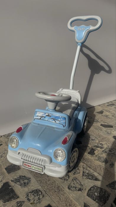 Машинка для детей до 4х лет