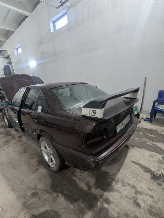 Продам БМВ е36 под ремонт