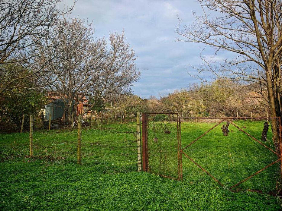УПИ. Дворно място / Парцел за строителство - частно лице