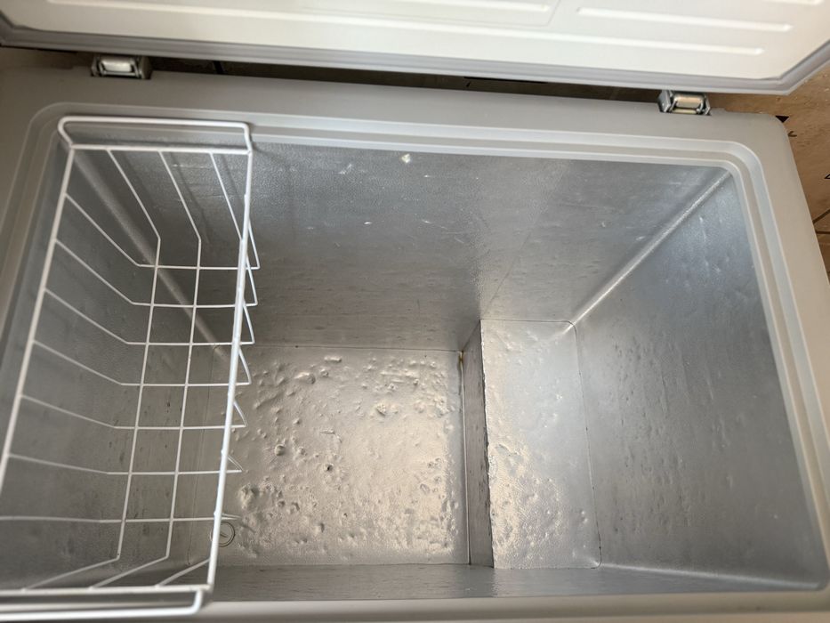 Продаю морозильник!