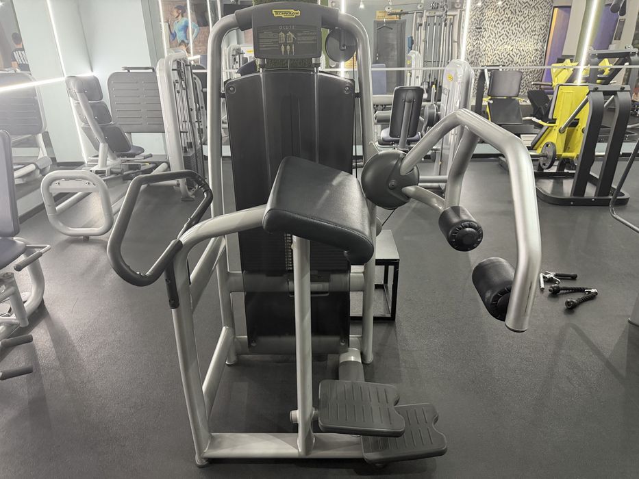 Продавам цялостно оборудване TECHNOGYM