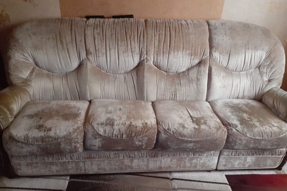 Продаю  диван с  кресло