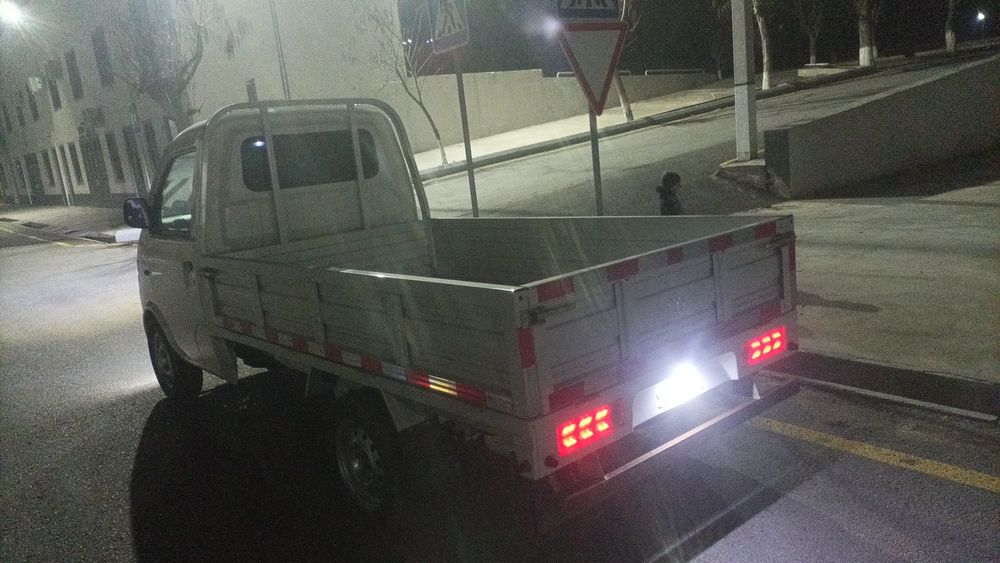 Холати янгидек агдарилга тумалаган мошина емас бензинда завотиской гур