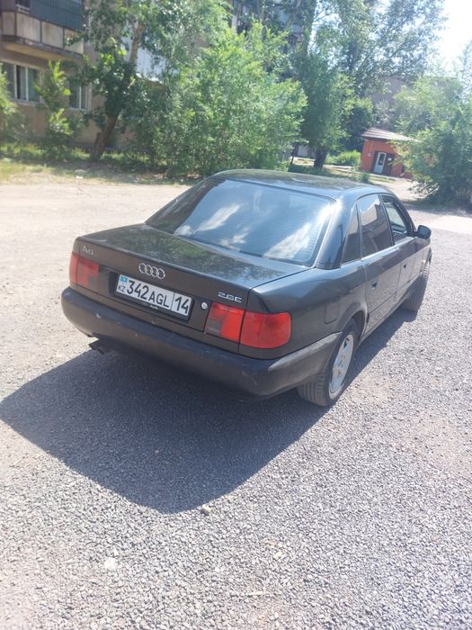 Ауди А6 С4  1992гв