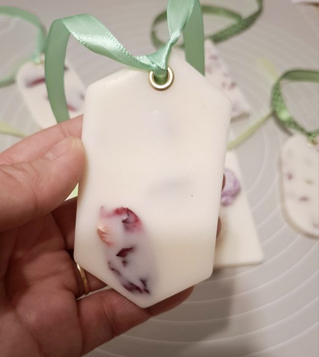 Odorizante parfumate din ceara naturala