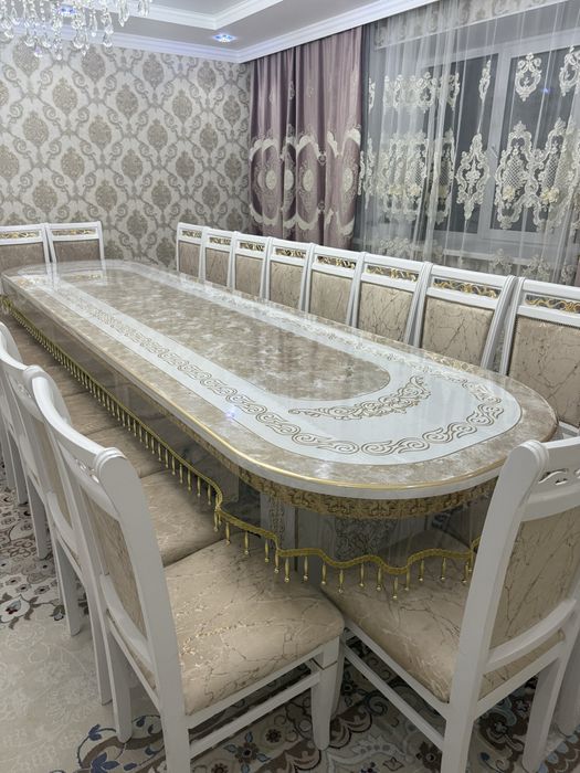 Стол , стульясымен сатылады
