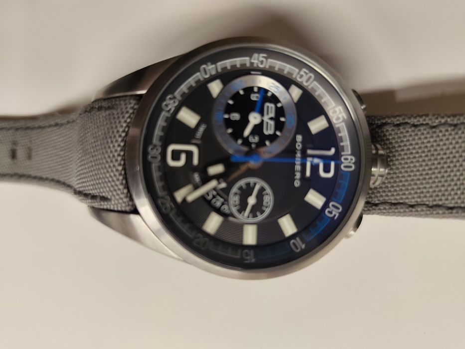 Продавам часовник