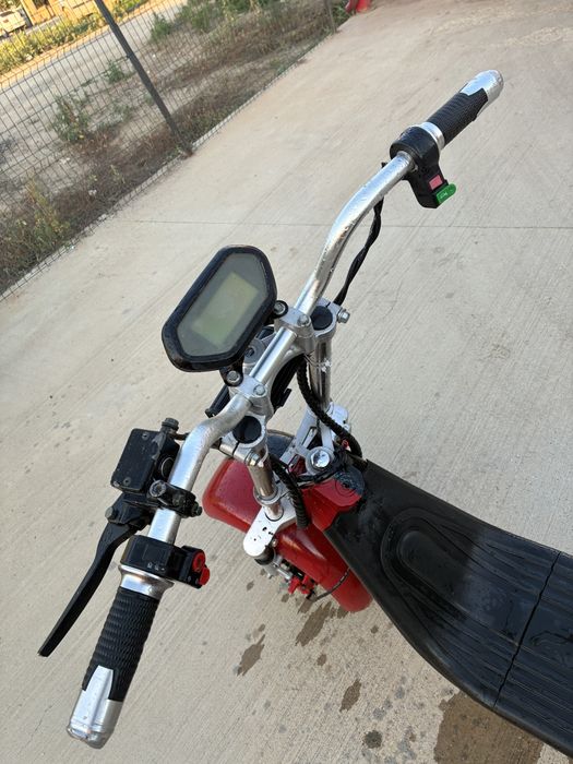 Vand scuter electric
