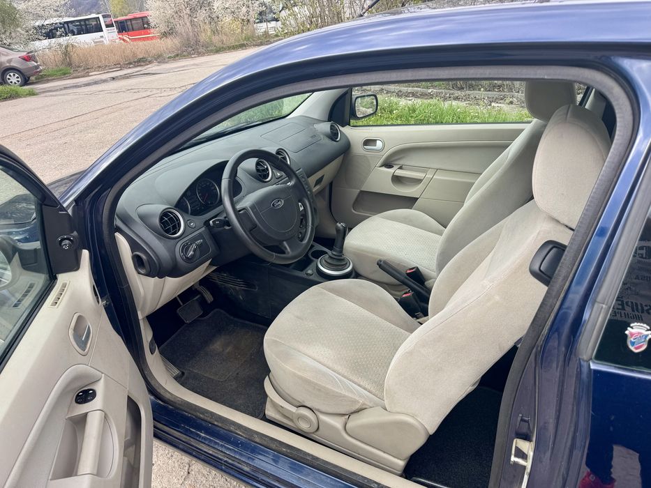 Ford Fiesta 1.4 benzina Cutie Automata !