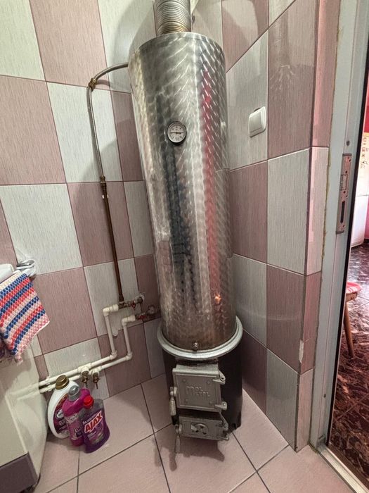 Vând boiler pe lemne de inox