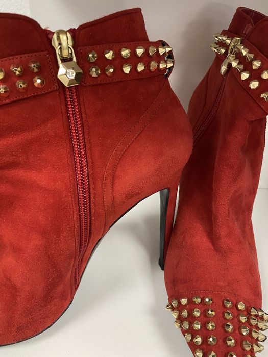 Борти Philipp Plein в червено