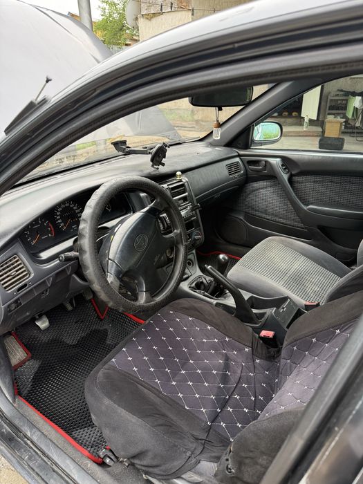 Toyota  Carina E