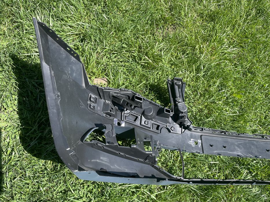 Грундирана предна броня Skoda Superb 2015-2019