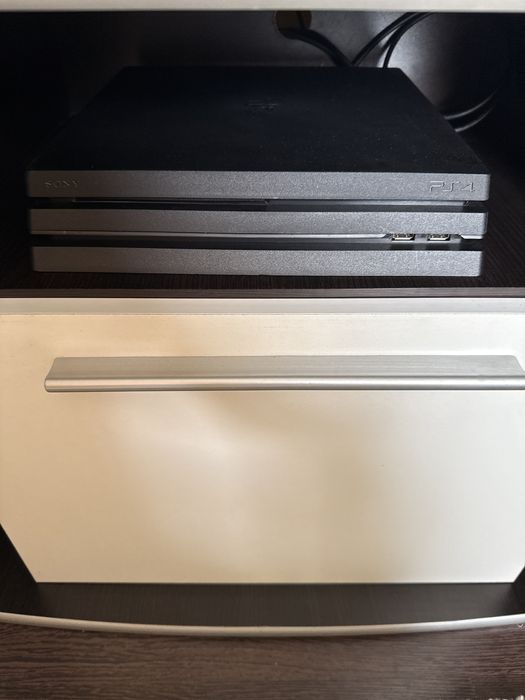 Vand playstation 4 pro ssd 1 tera
