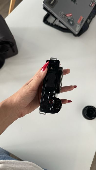 продаю Sony zv e 10 почти новый