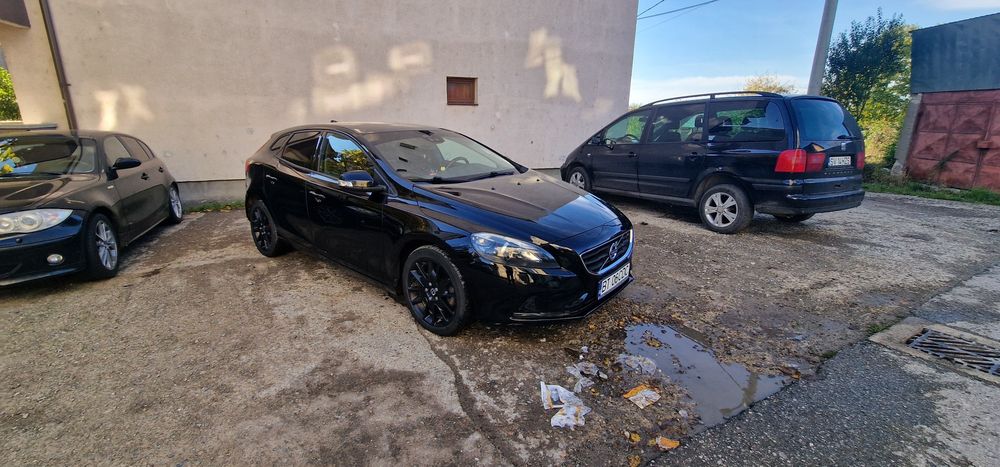 Volvo v40 2016 D2