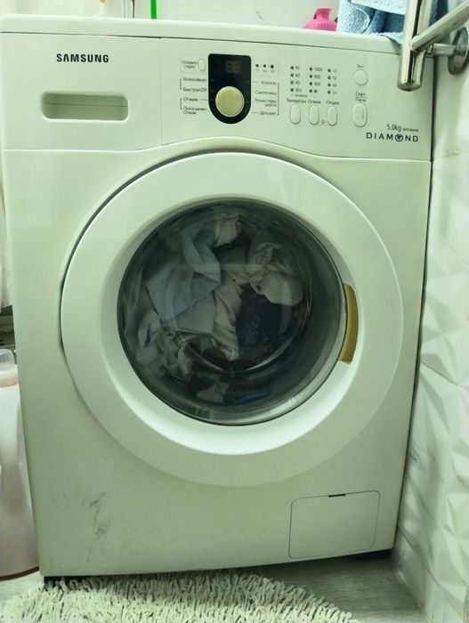 Продам машинку стиральную