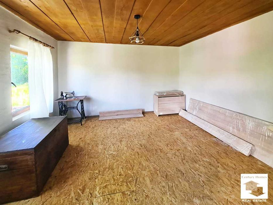125190 Два парцела с къща, стопански постройки и кладенец в с. Гърдевци, Еленския балкан, до язовир Йовковци