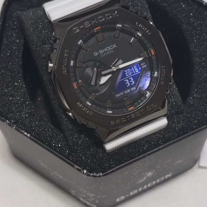 Ceas Casio G-Shock GM-2100 Alb