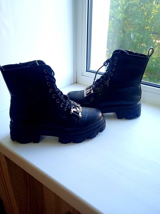 Ботинки демисезон 37 размер б/у