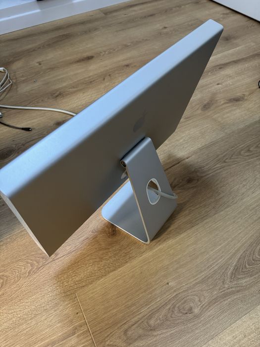 Apple Cinema Display 23 inch