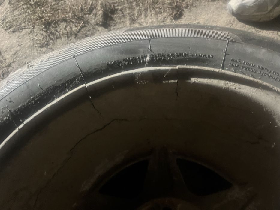 Продам диски с резиной на ауди 80