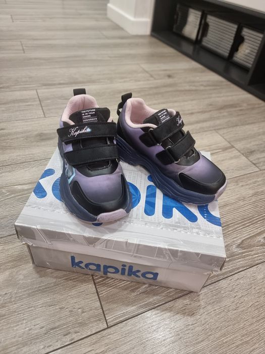 Кроссовки для девочки р. 29