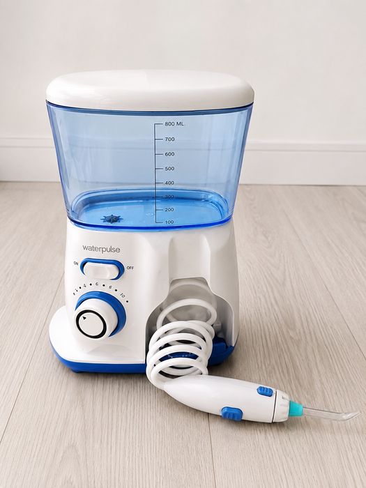Ирригатор для чистки зубов Waterpulse V300