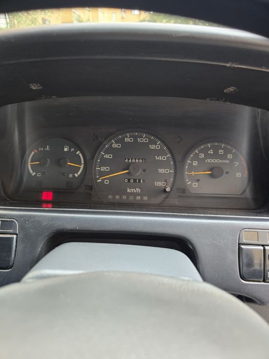 Продам машину Mitsubishi Chariot 1995г