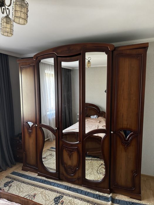 Продам спальний гарнитур