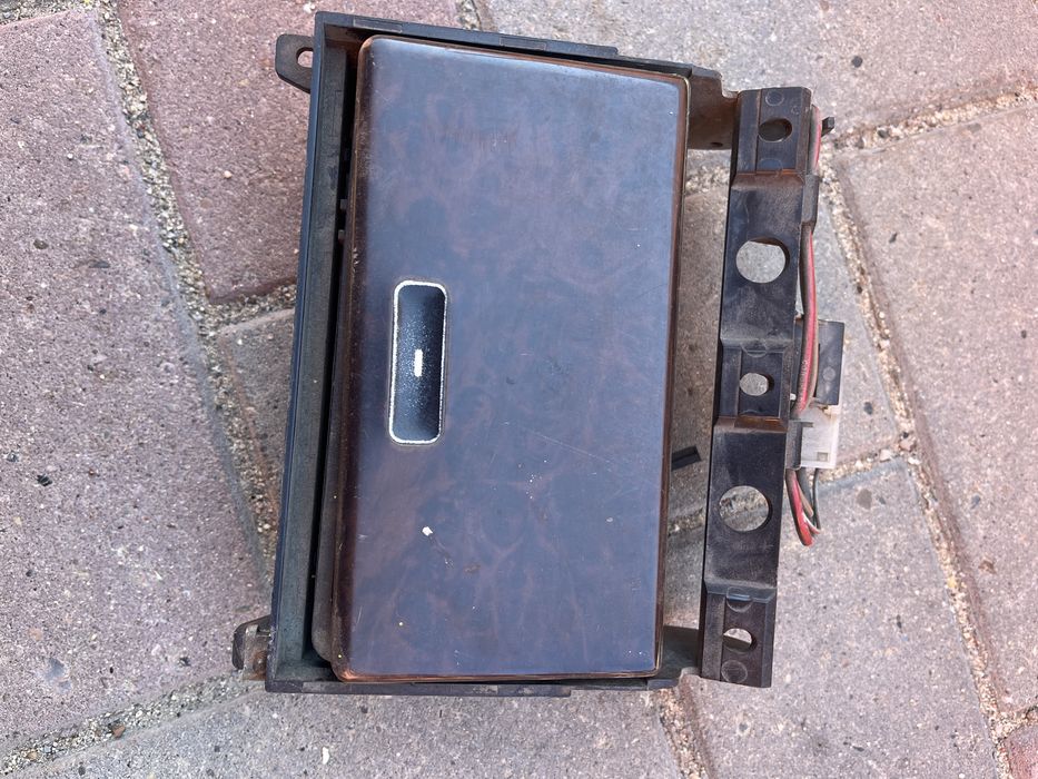 Запчасти на BMW E38