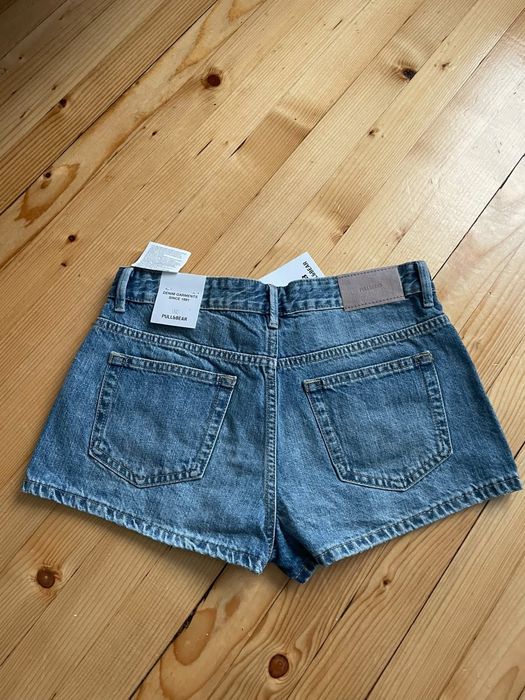 Чисто нови дънки на Pull and Bear