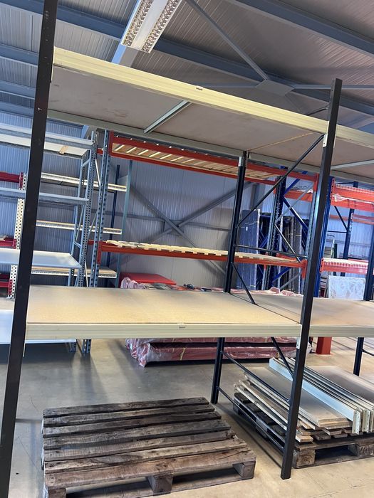 Универсални професионални метални стелажи 500 кг на ниво