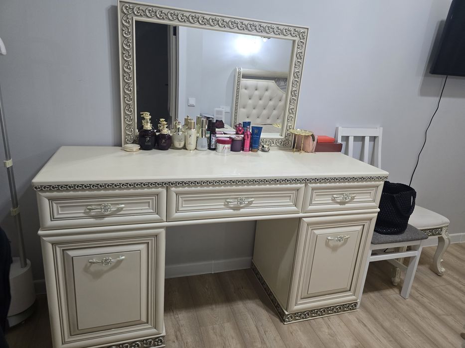 Спальный гарнитур б/у